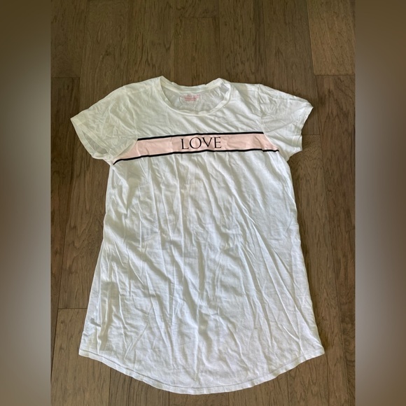 3 for $15 VICTORIA’S Secret Sleep Shirt/Size XS - Picture 1 of 7